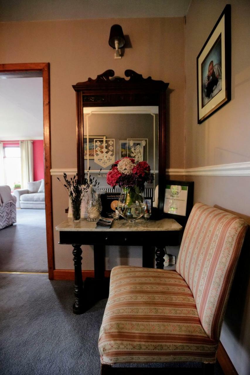 Abbey View Bed & Breakfast กัลเวย์ ภายนอก รูปภาพ