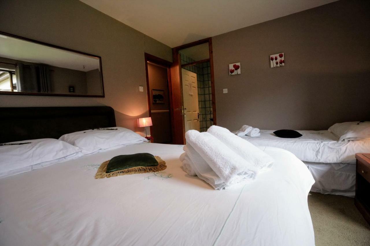 Abbey View Bed & Breakfast กัลเวย์ ภายนอก รูปภาพ